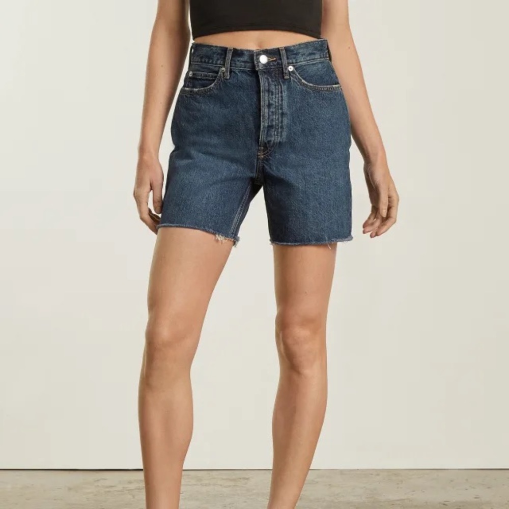 Everlane way high jean shorts size 23